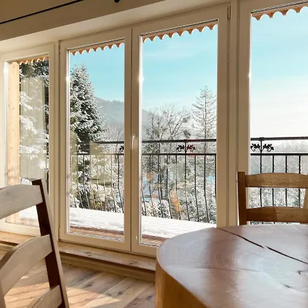 Beskidzkie Tarasy מלון דירות 3*